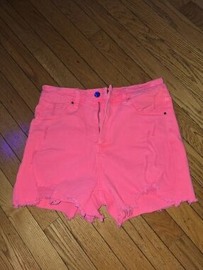 Women’s Neon Pink Distressed Denim Shorts Wild Oaks Boutique Medium Risen